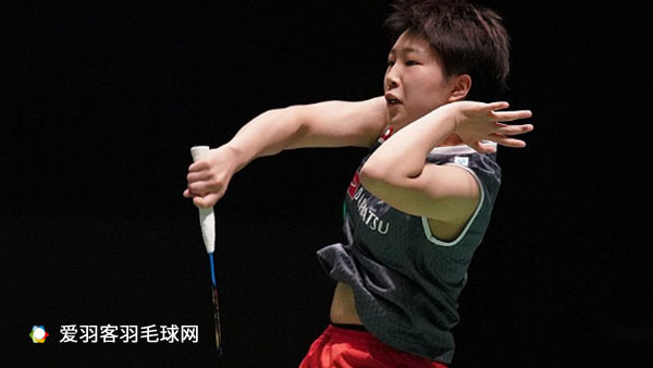 角球而将球 角球而将球